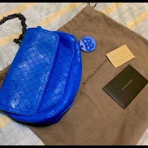 Bottega crossbody bag
